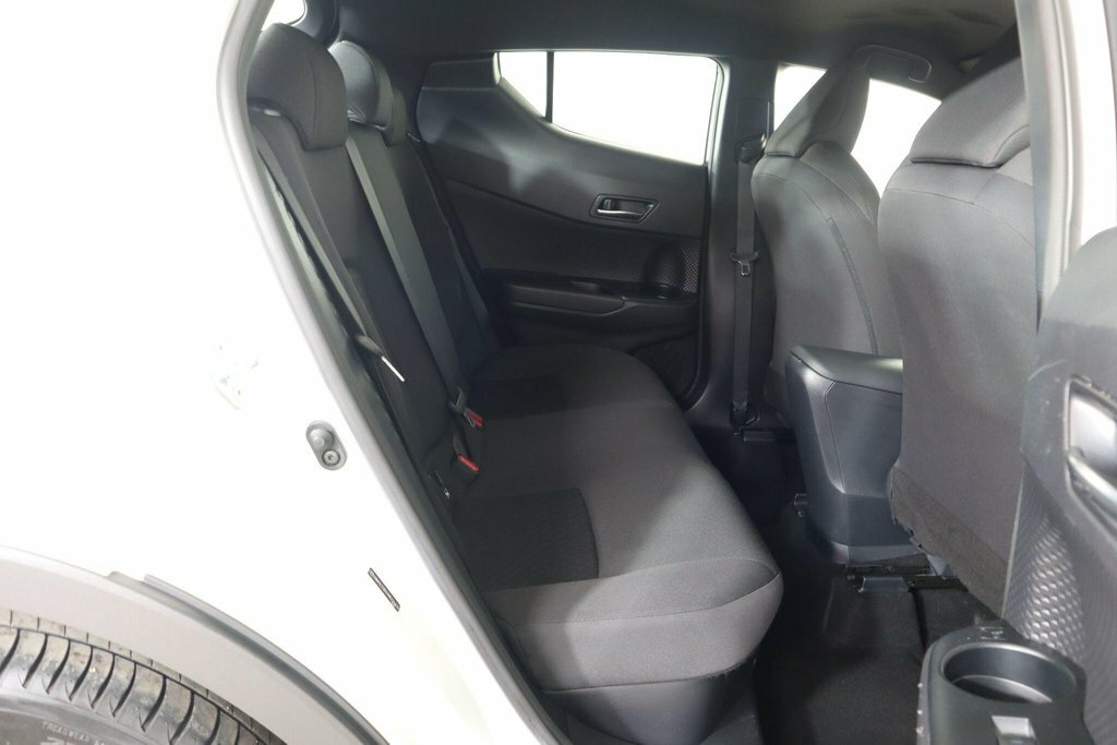 Toyota C-Hr 1.8L Icon White #4