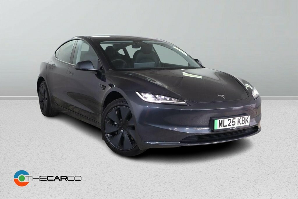 Tesla Model 3 Saloon Grey