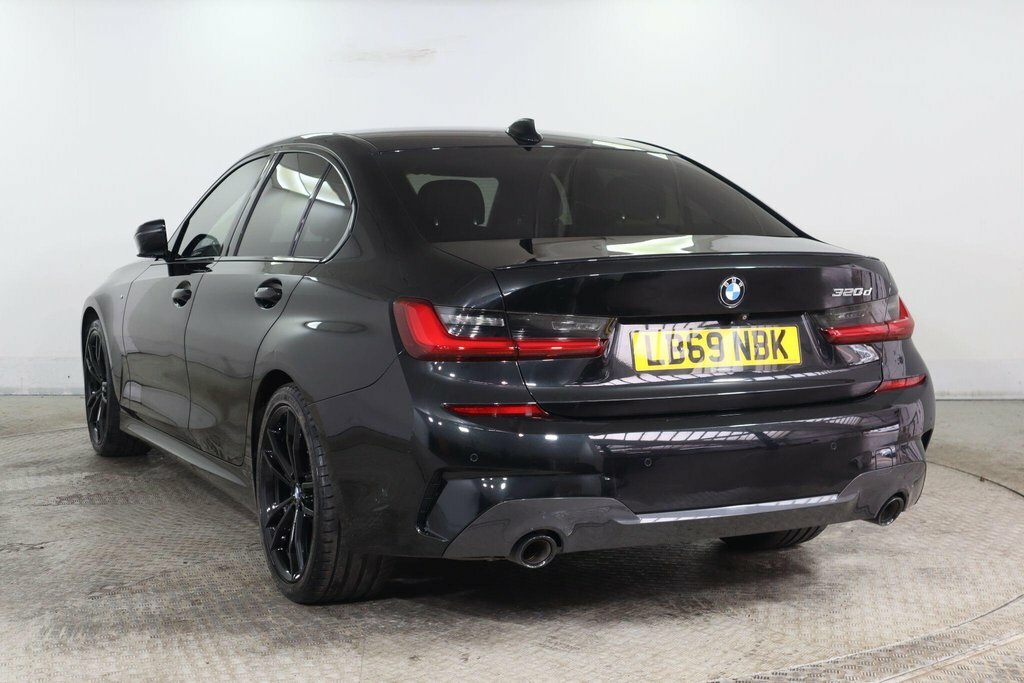 BMW 3 Series 2L M Sport Black #4