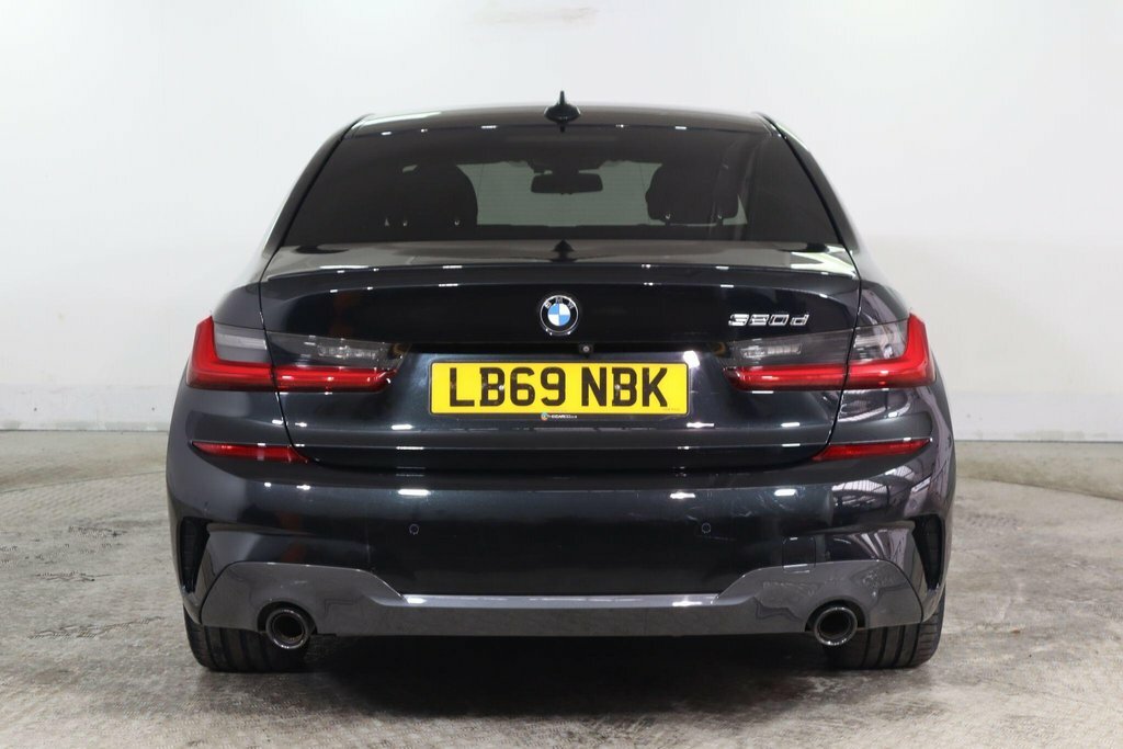 BMW 3 Series 2L M Sport Black #6