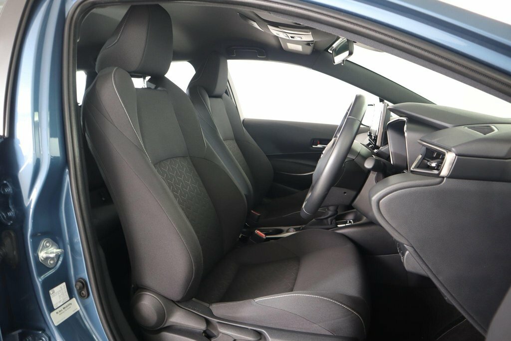Toyota Corolla 1.8 Vvt-i Hybrid Icon Cvt Black #11