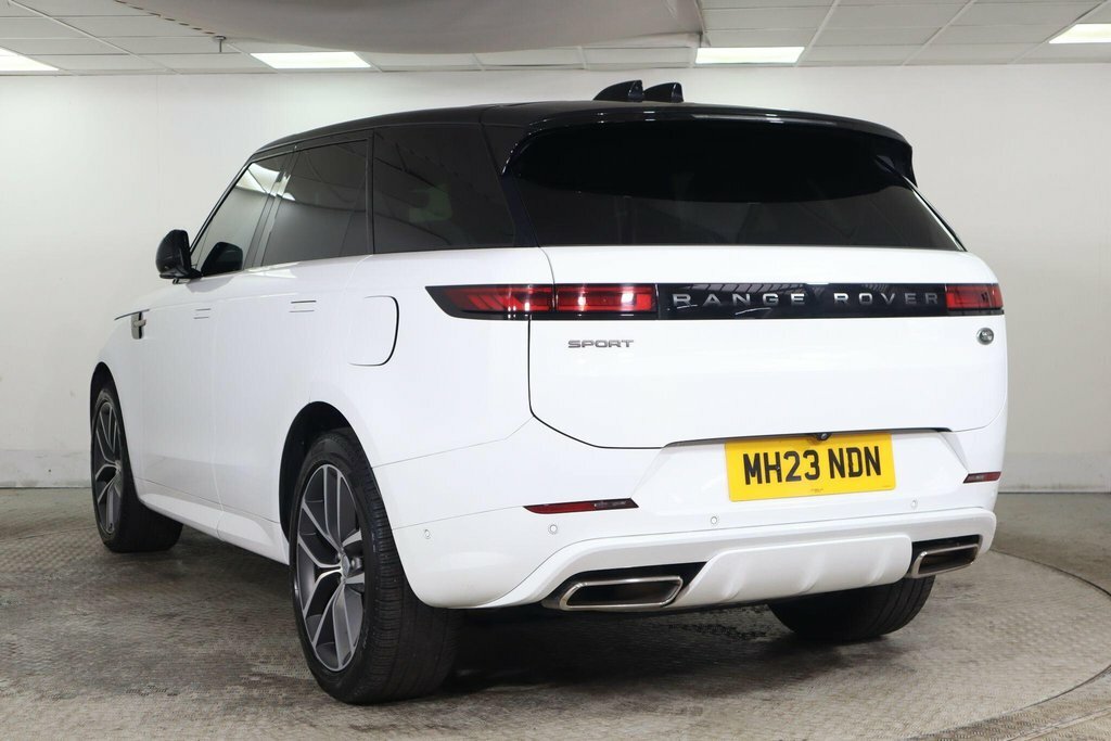 Land Rover Range Rover Sport 3L Dynamic Se White #4