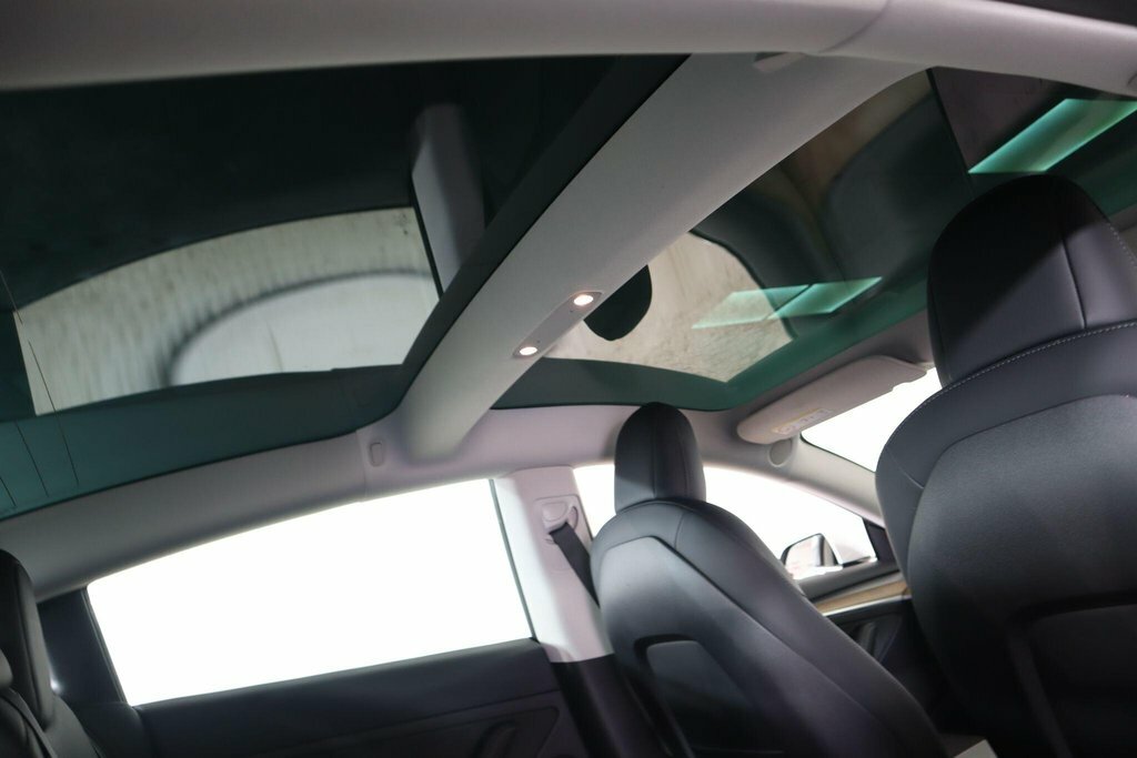 Tesla Model 3 Saloon MW22ZYM White #5