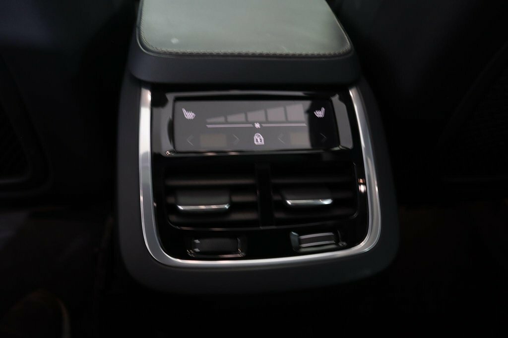 Volvo XC90 Plus, T8 Awd Plug-in Hybrid, Dark White #15