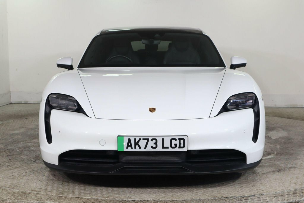 Porsche Taycan Estate White #2