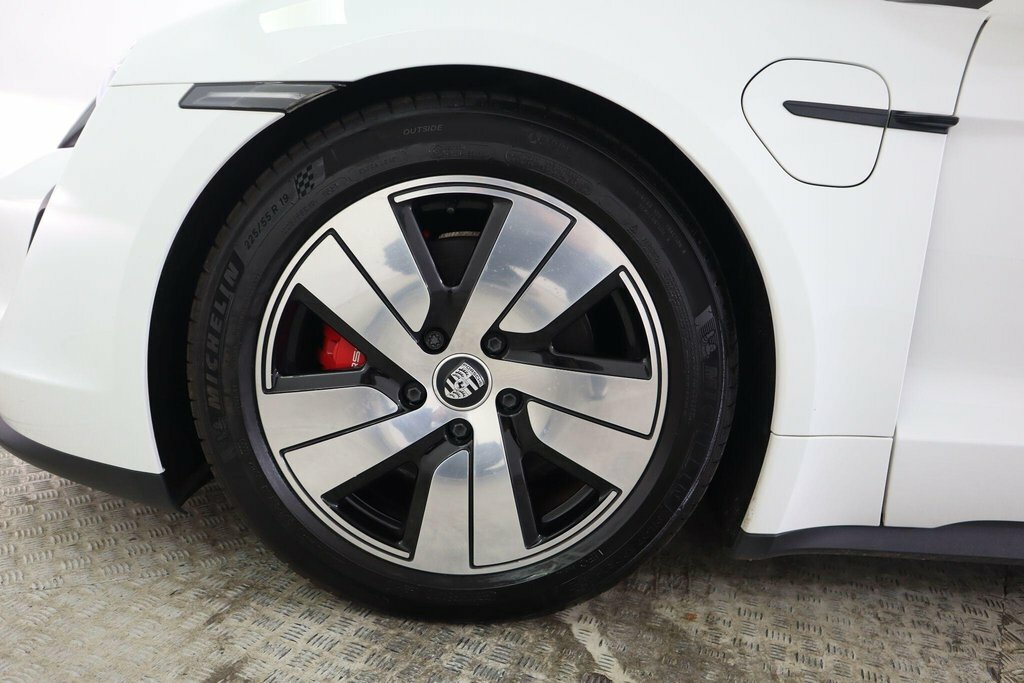 Porsche Taycan 0.0 Gts Sport Turismo 93Kwh 590 Bhp Red #31