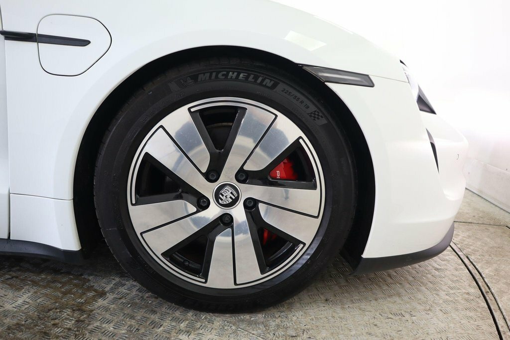 Porsche Taycan 0.0 Gts Sport Turismo 93Kwh 590 Bhp Red #28