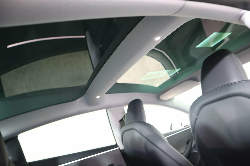 Tesla Model 3 Saloon ML25XRW White #5