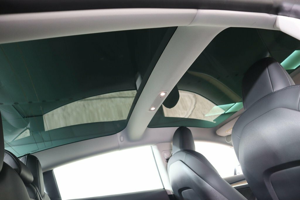 Tesla Model 3 Saloon White #5