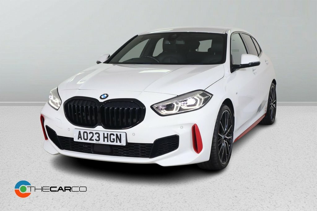 BMW 1 Series Hatchback AO23HGN White #4