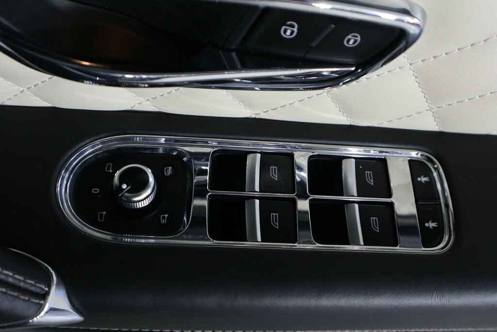 Bentley Bentayga D V8 Black #27