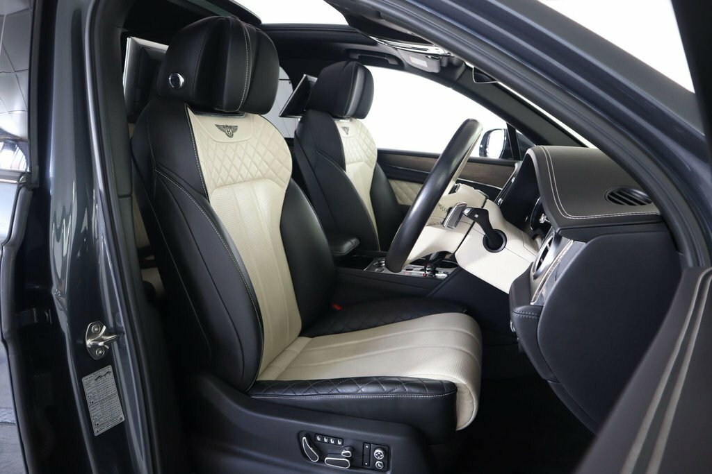 Bentley Bentayga D V8 Black #68