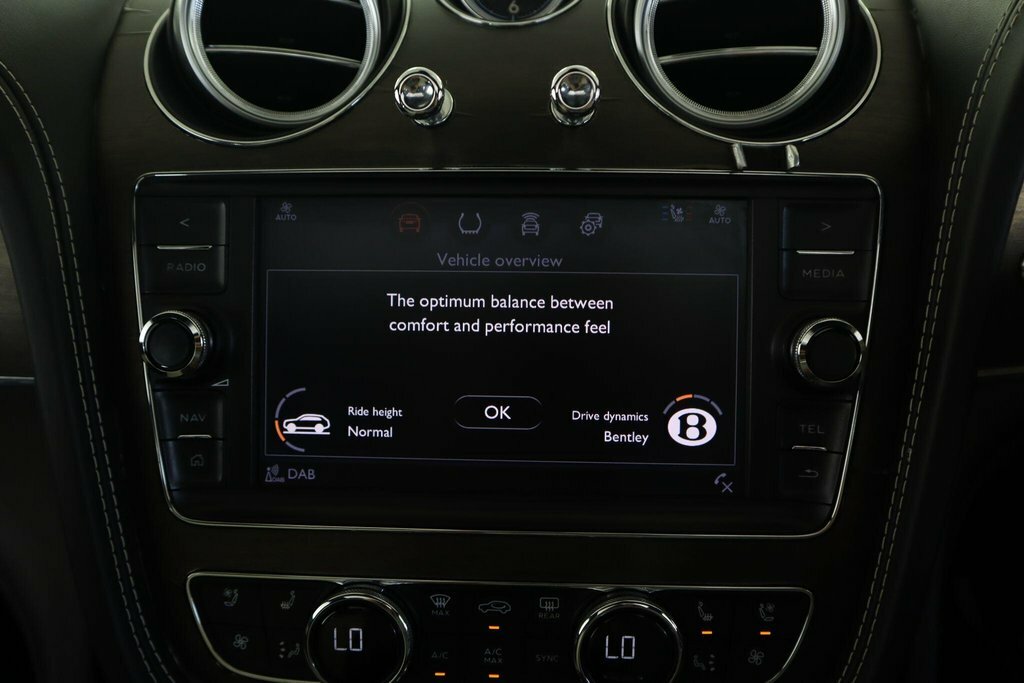Bentley Bentayga D V8 Black #56