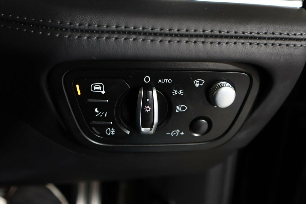 Bentley Bentayga D V8 Black #25