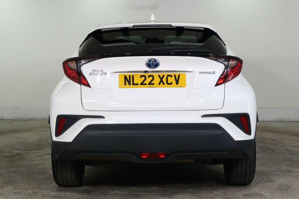 Toyota C-Hr 1.8L Design White #6