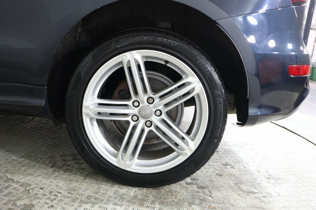 Audi Q5  Grey #15