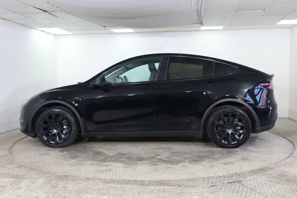 Tesla Model Y Suv Black #5