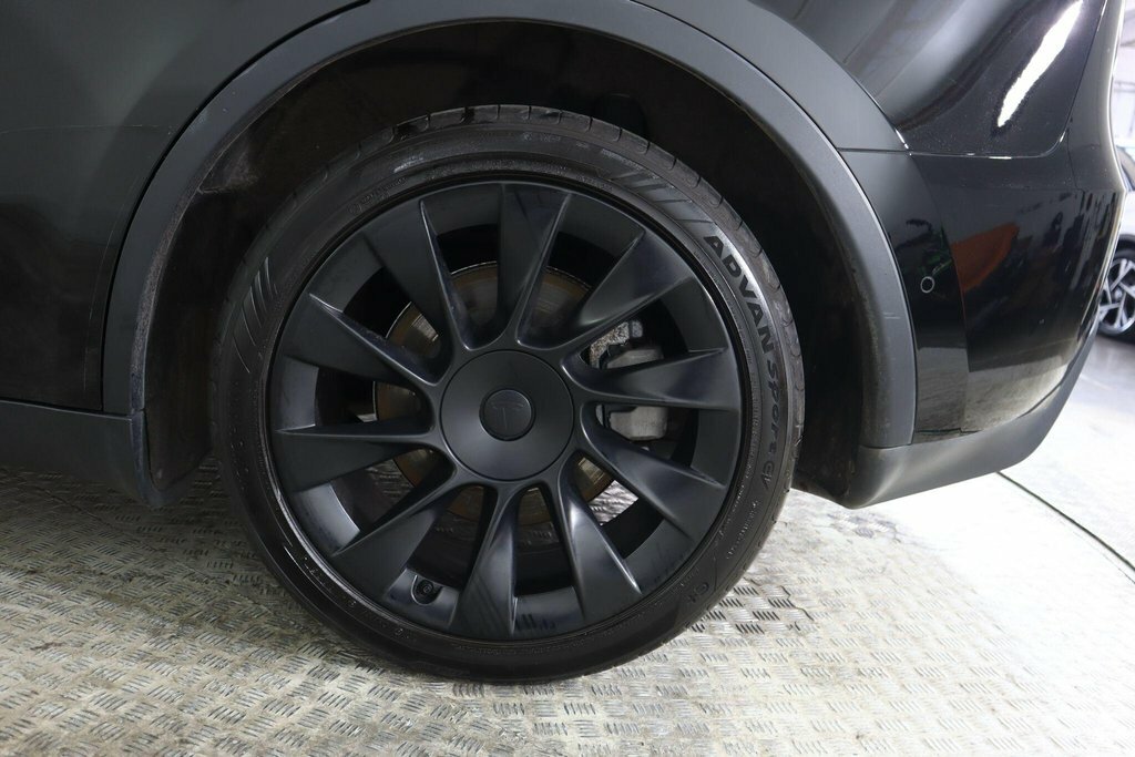 Tesla Model Y Long Range Awd  #21