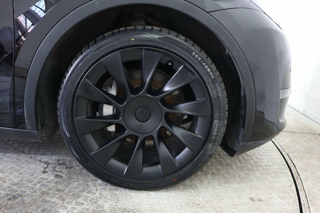 Tesla Model Y Long Range Awd  #19