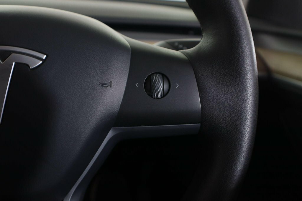 Tesla Model Y Long Range Awd  #14