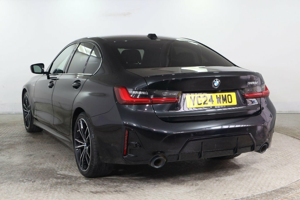 BMW 3 Series 2L M Sport Black #4