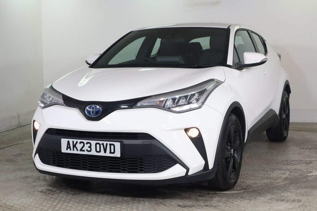 Toyota C-Hr 1.8L Icon White #3