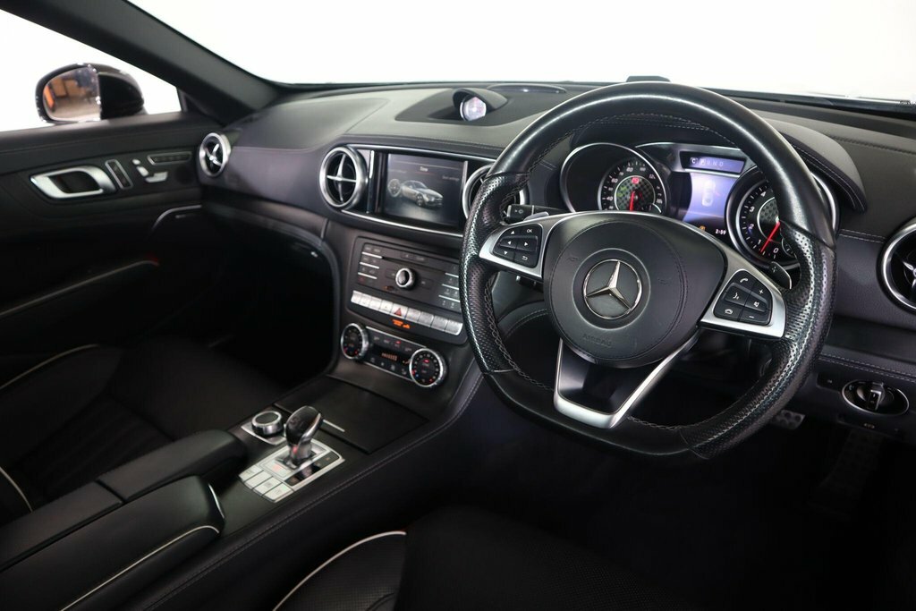Mercedes-Benz SL Class 3L Amg Line Black #2
