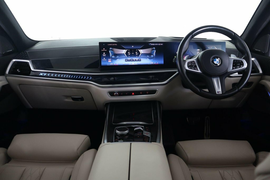 BMW X7 X7 M60i Grey #11