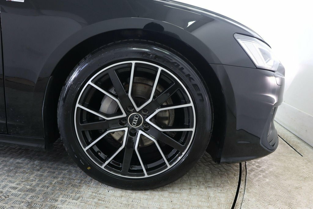 Audi A6 Saloon Sport Black #30