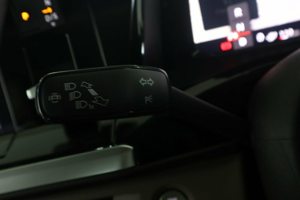 Volkswagen Multivan Energetic Standard 218 Ps 1.4 Ehybrid 6-Speed Dsg Black #23