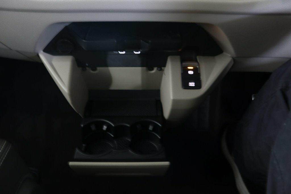 Volkswagen Multivan Energetic Standard 218 Ps 1.4 Ehybrid 6-Speed Dsg Black #12