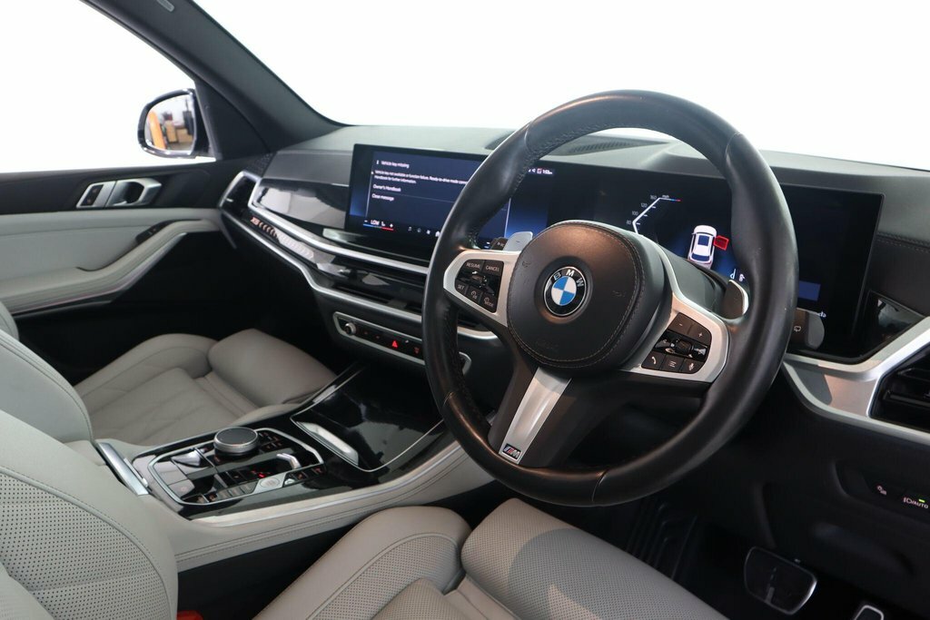 BMW X5 3L M Sport DX73NWR White #2