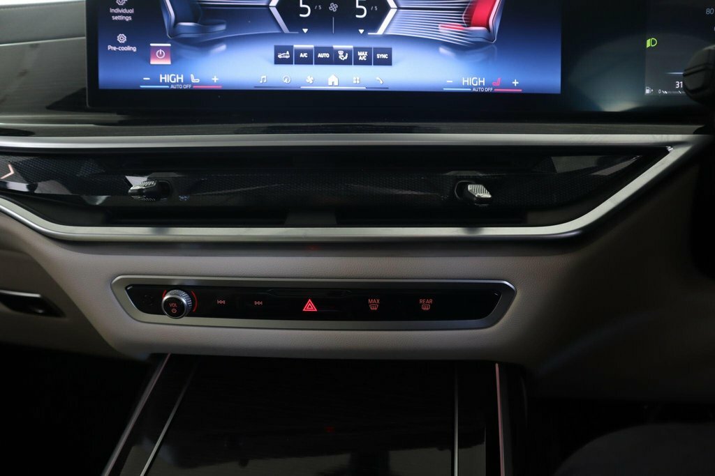 BMW X7 Xdrive M60i Step Blue #34