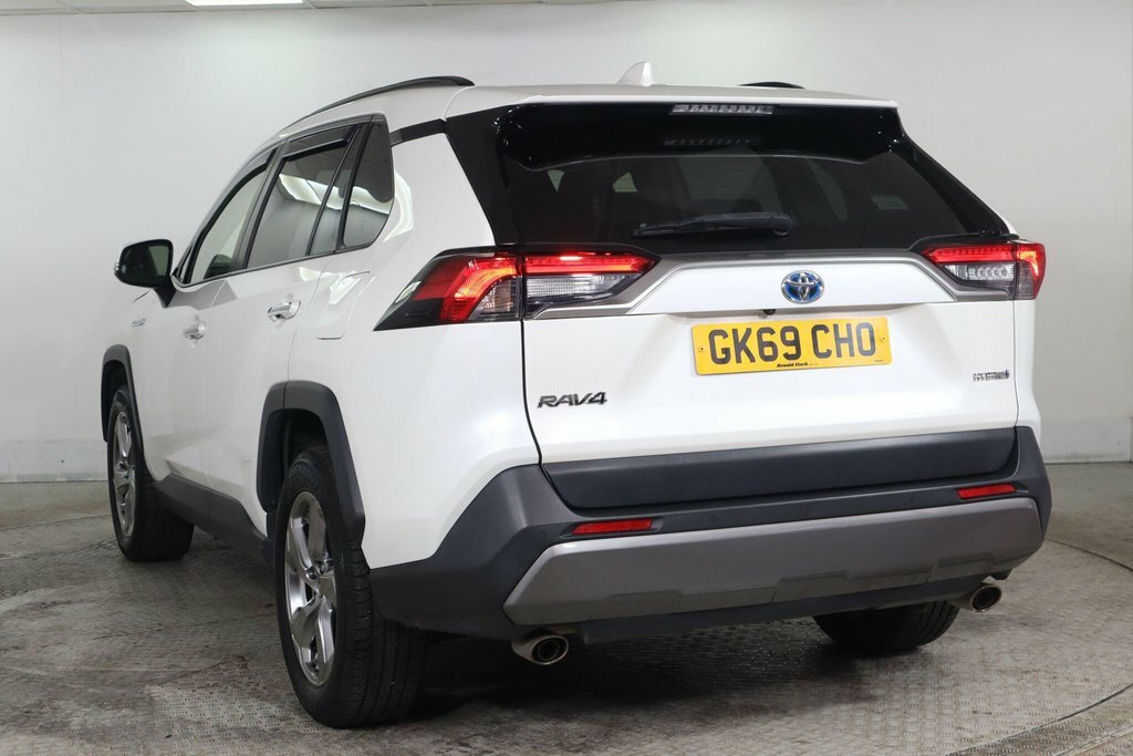 Toyota Rav 4 2.5L Excel White #4