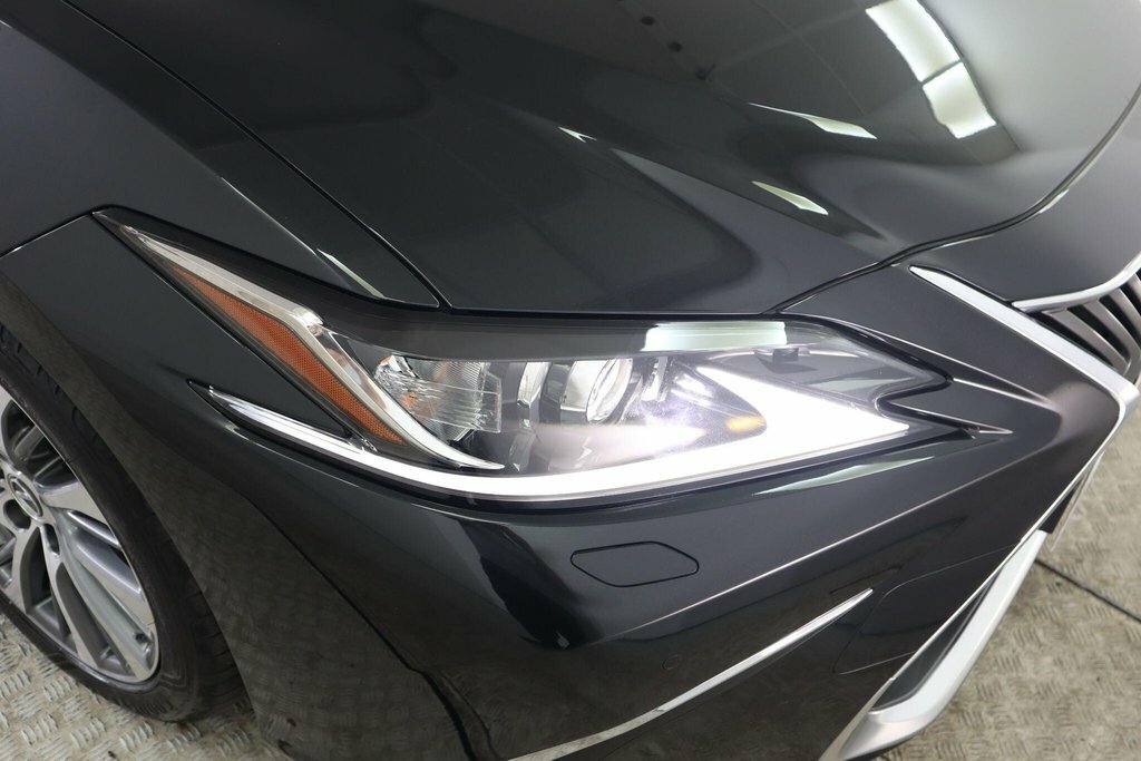 Lexus ES 300H 2.5 Cvt Premium Edition White #52