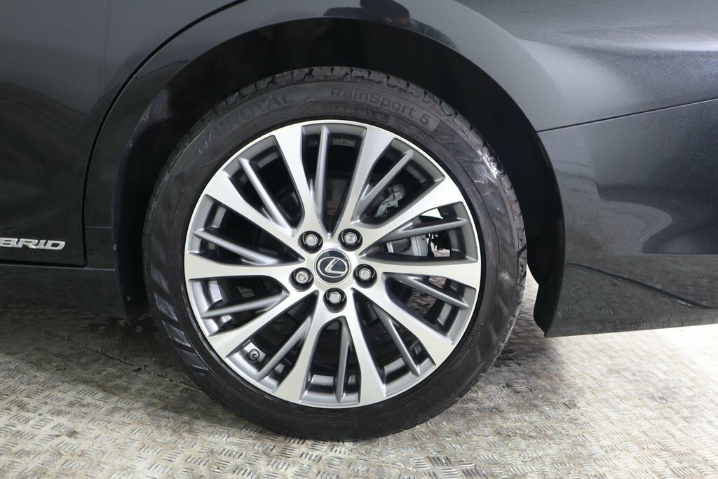 Lexus ES 300H 2.5 Cvt Premium Edition White #34