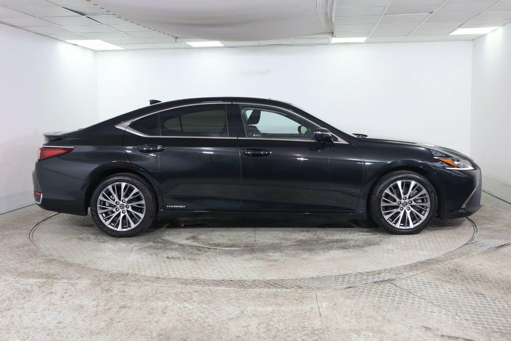 Lexus ES 300H 2.5 Cvt Premium Edition White #7