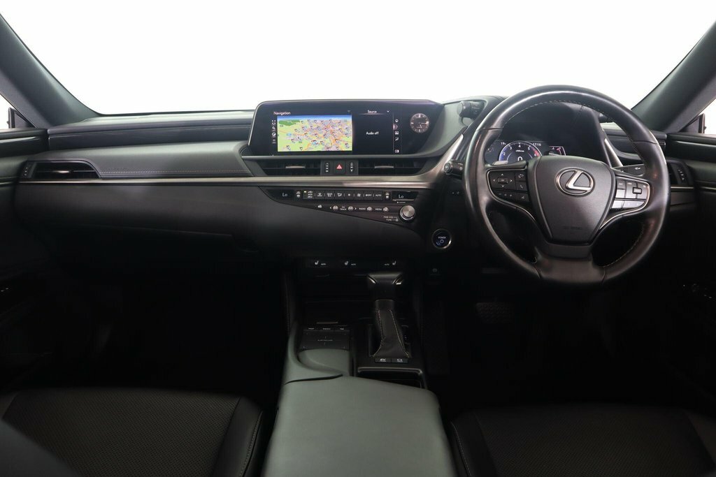 Lexus ES 300H 2.5 Cvt Premium Edition White #10