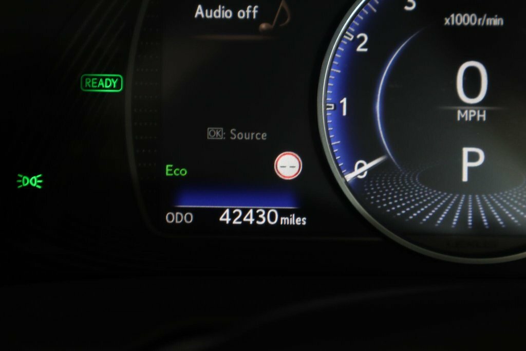 Lexus ES 300H 2.5 Cvt Premium Edition White #55
