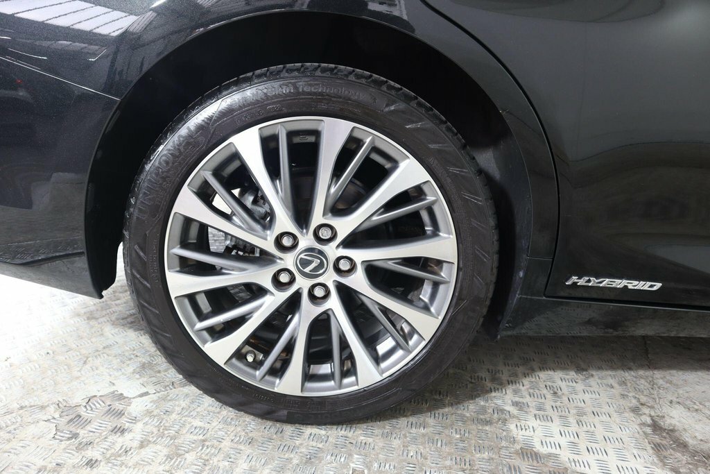 Lexus ES 300H 2.5 Cvt Premium Edition White #33