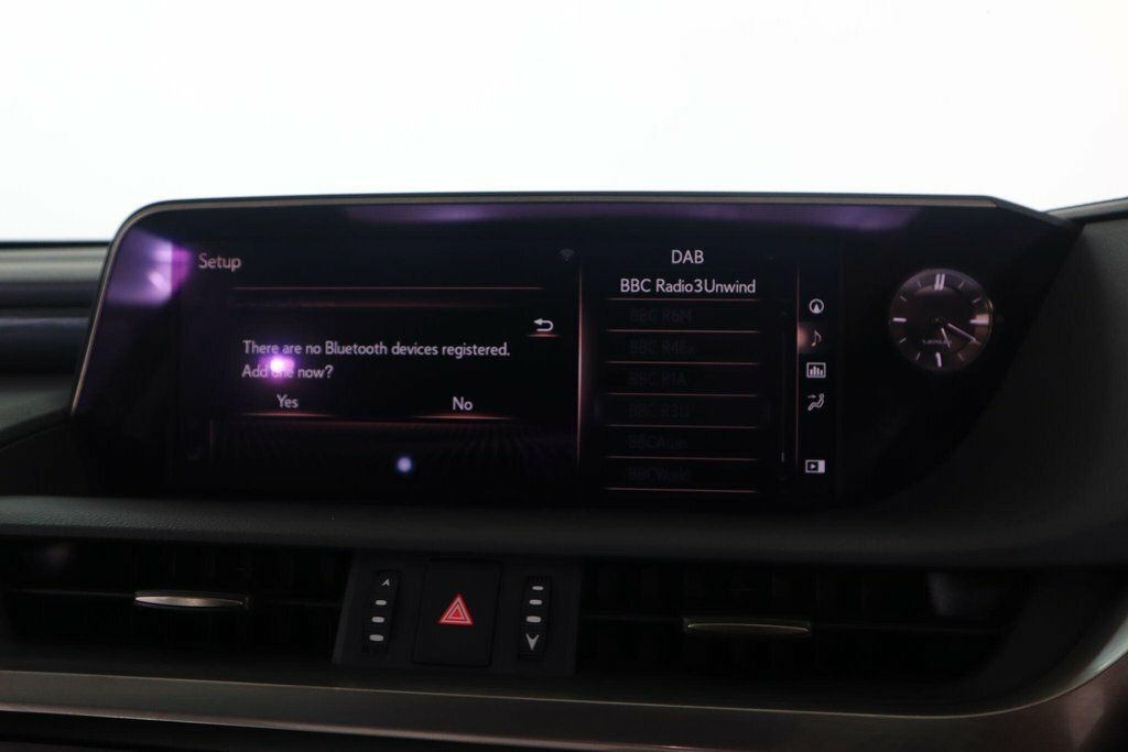 Lexus ES 300H 2.5 Cvt Premium Edition White #41