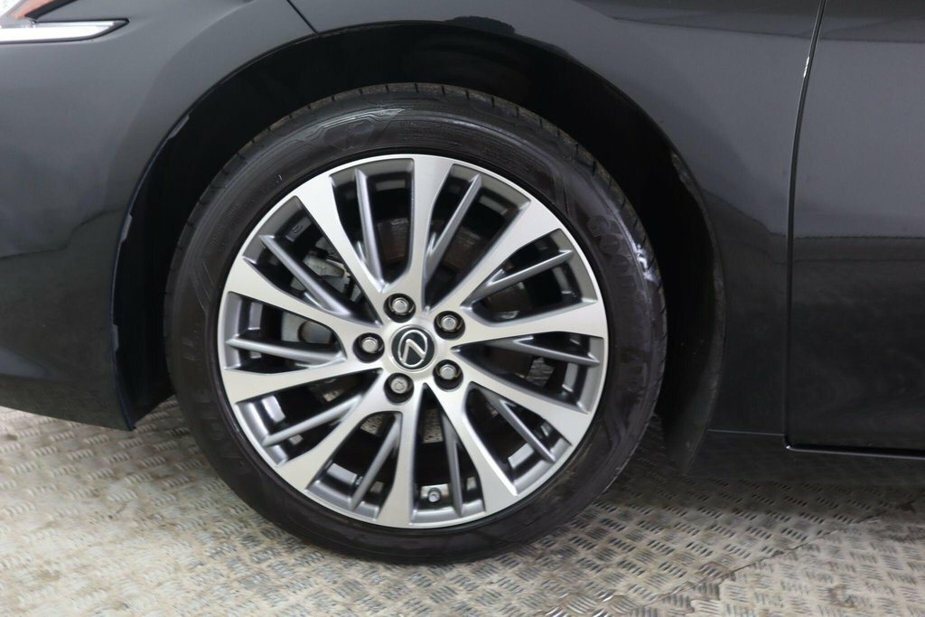 Lexus ES 300H 2.5 Cvt Premium Edition White #35