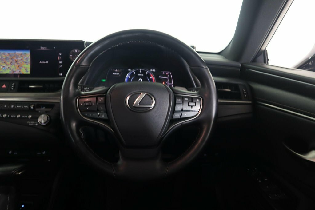 Lexus ES 300H 2.5 Cvt Premium Edition White #50