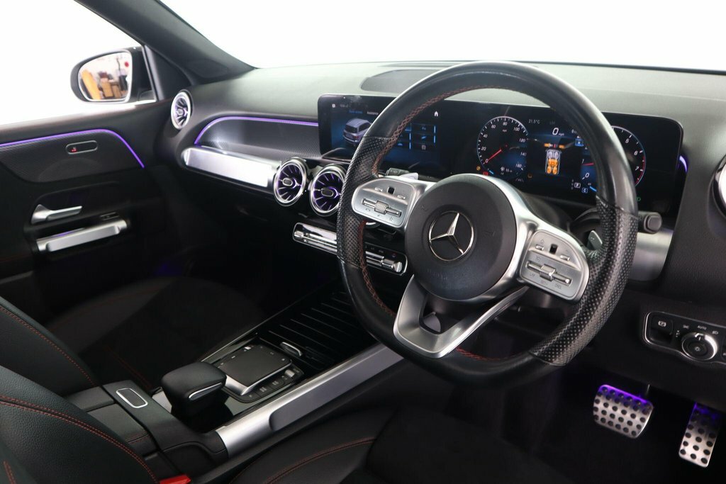 Mercedes-Benz GLB Class 1.3L Amg Line Night Edition White #2