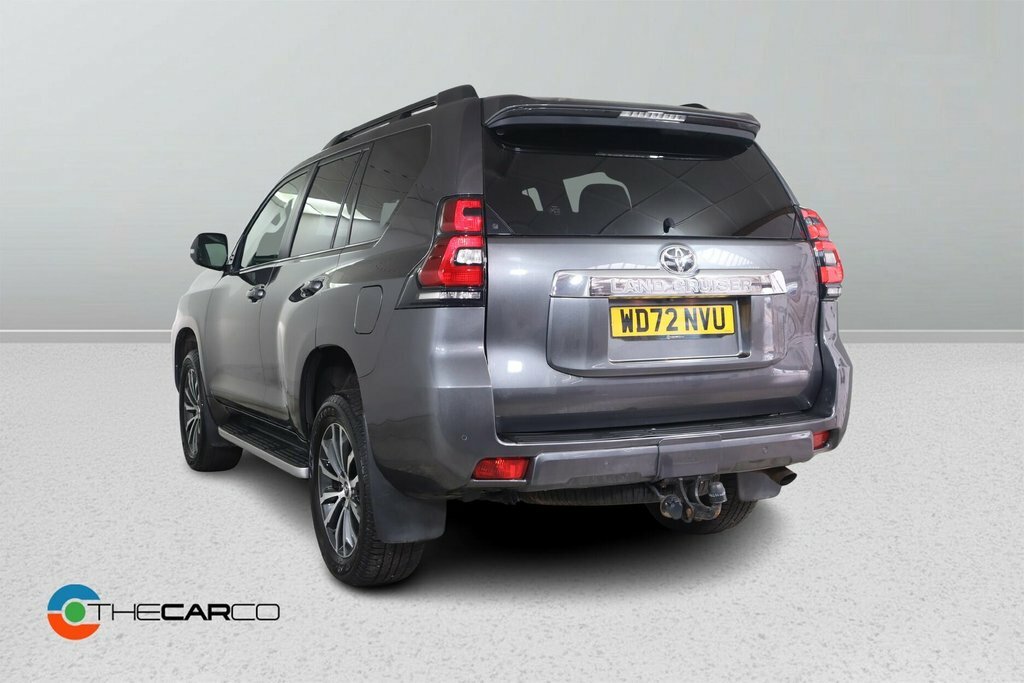 Toyota Land Cruiser Active White #8