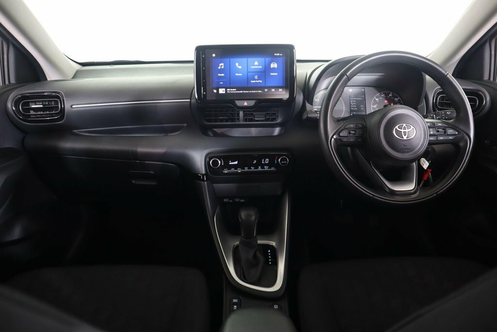 Toyota Yaris Excel  #10