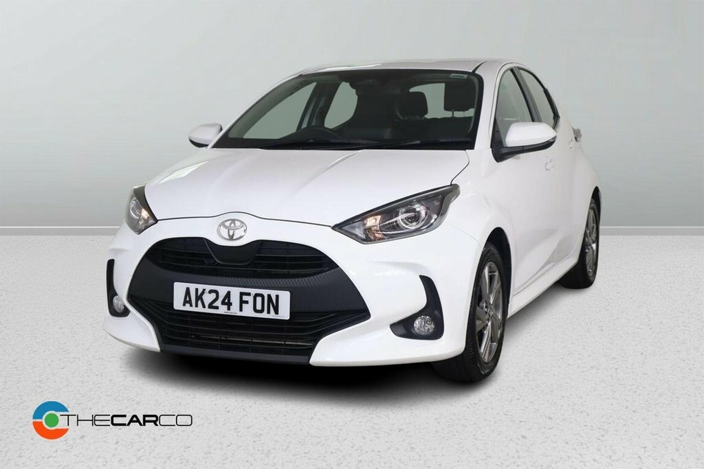 Toyota Yaris 1.5L Icon White #3