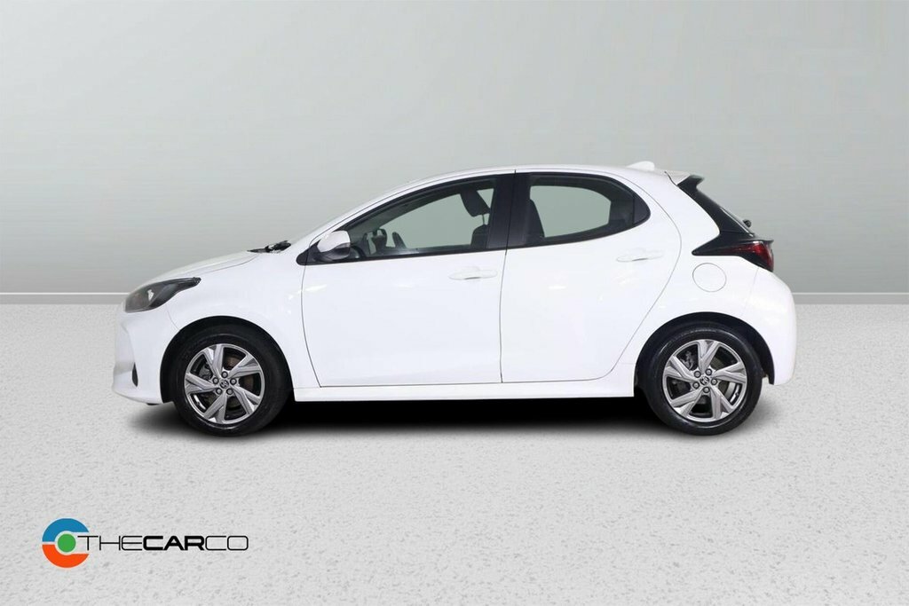 Toyota Yaris 1.5L Icon White #4