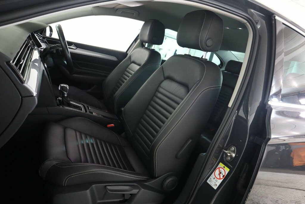 Volkswagen Passat 1.4L Gte Grey #7