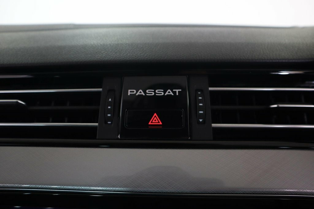 Volkswagen Passat 1.4L Gte Grey #16